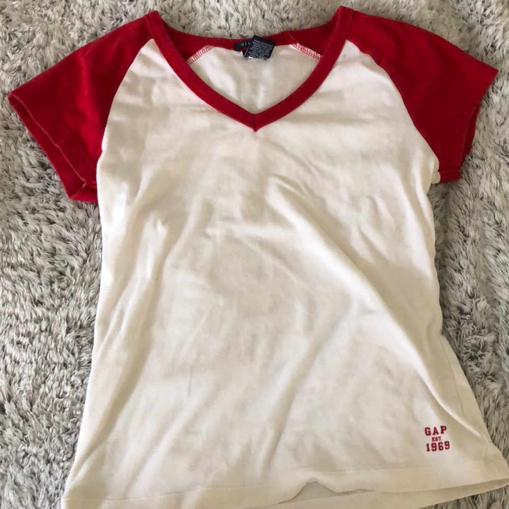 Gap t-shirt